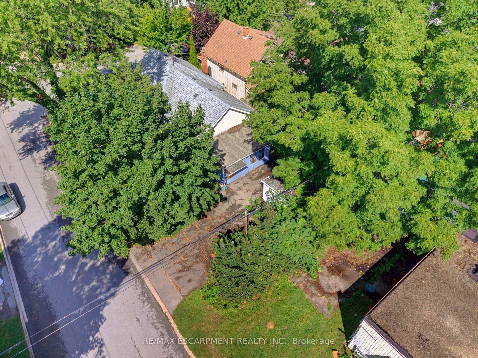 22 Mildred Avenue • St. Catharines, ON photo 34
