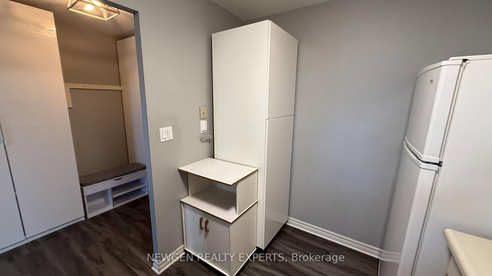 405-18 Holborn Crt, Kitchener, view 15