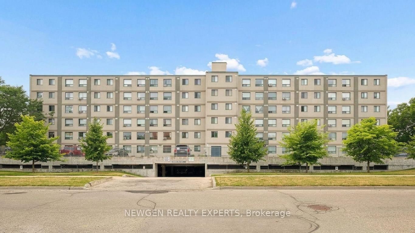 405-18 Holborn Crt, Kitchener, view 2