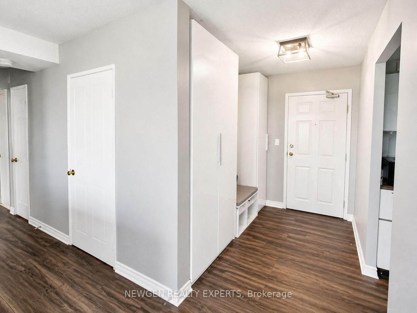 405-18 Holborn Crt, Kitchener, view 4