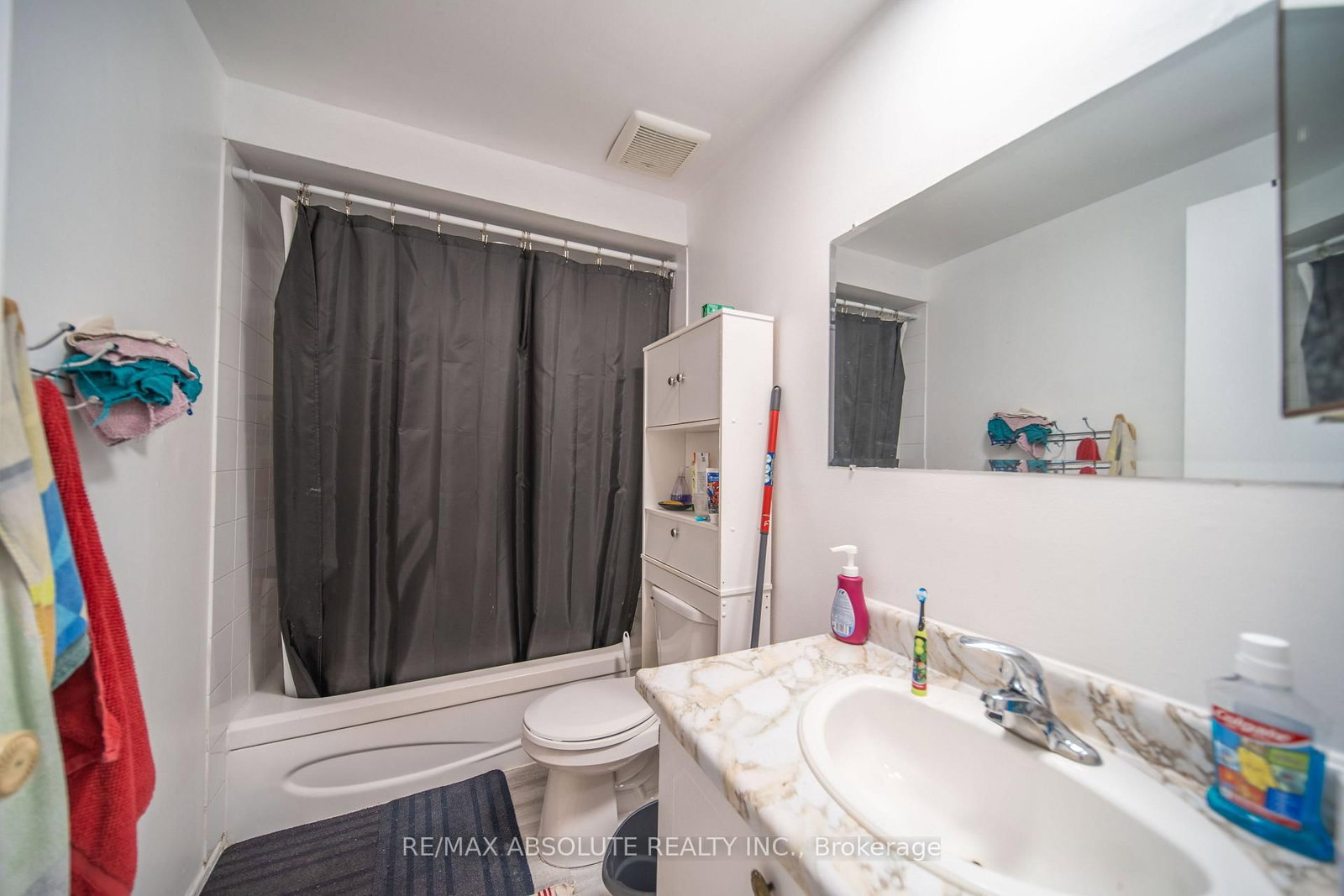 16 A Knollsbrook Drive • Ottawa, ON photo 12
