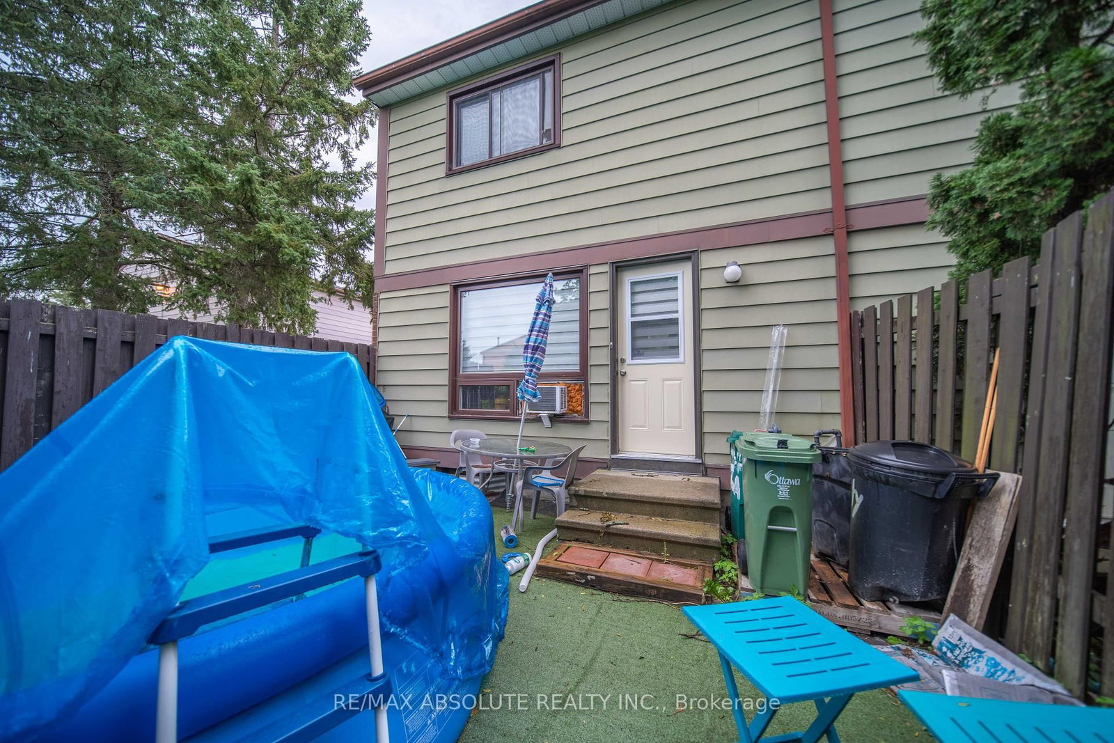 16 A Knollsbrook Drive • Ottawa, ON photo 15