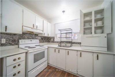 16 A Knollsbrook Drive • Ottawa, ON photo 5