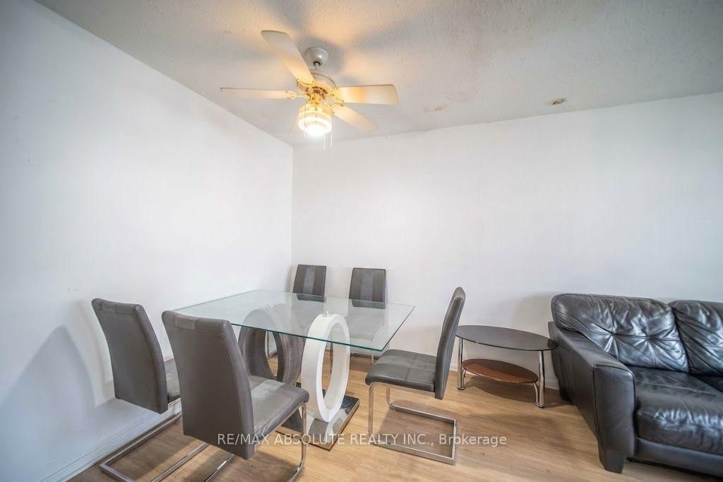 30 E Sonnet Crescent • Ottawa, ON photo 6