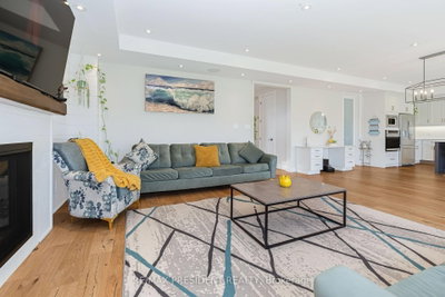 2217 Wateroak Drive • London North, ON photo 6
