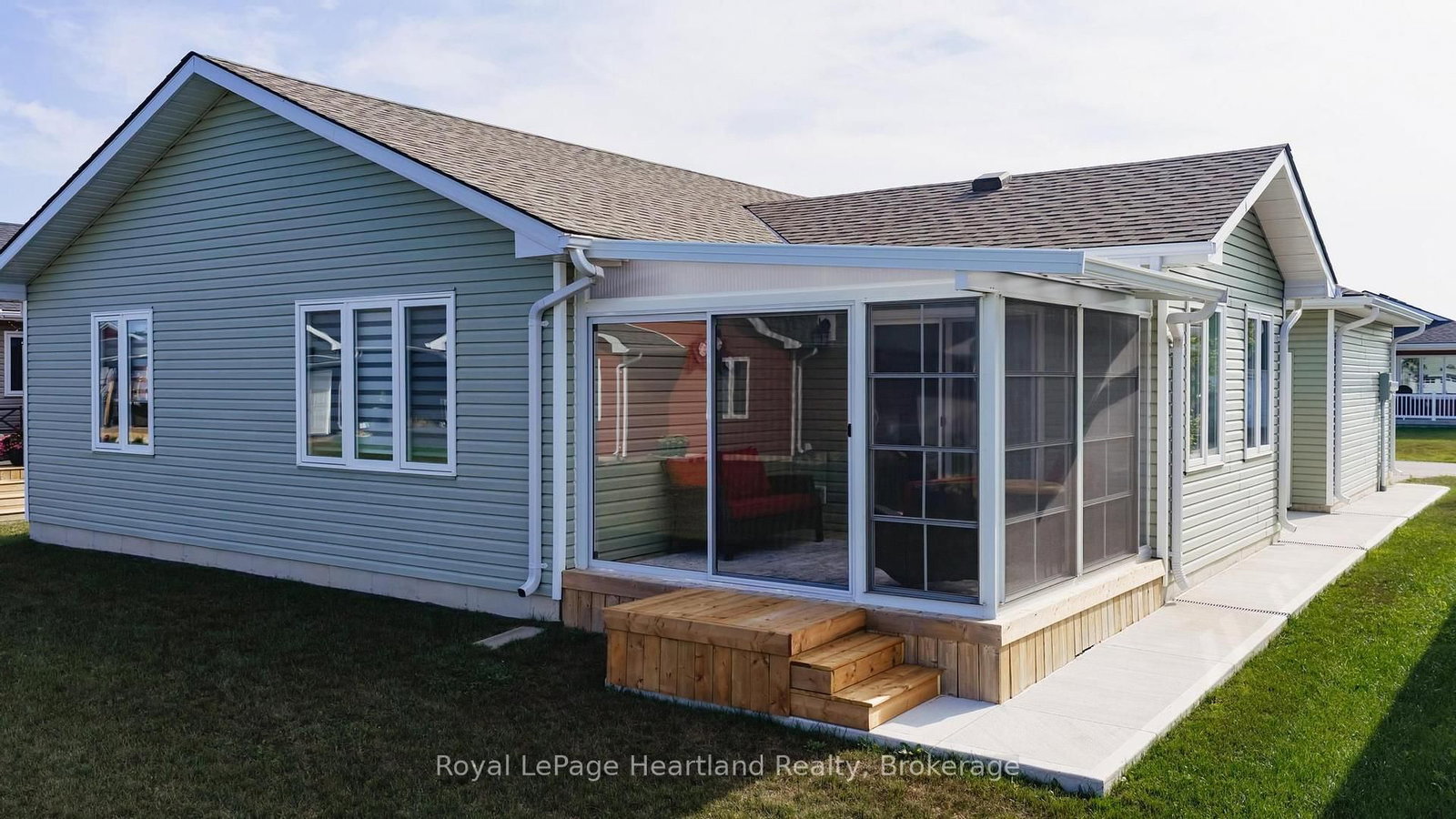 5 SWEETWATER Drive N • Ashfield-Colborne-Wawanosh, ON photo 32