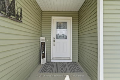 5 SWEETWATER Drive N • Ashfield-Colborne-Wawanosh, ON photo 4