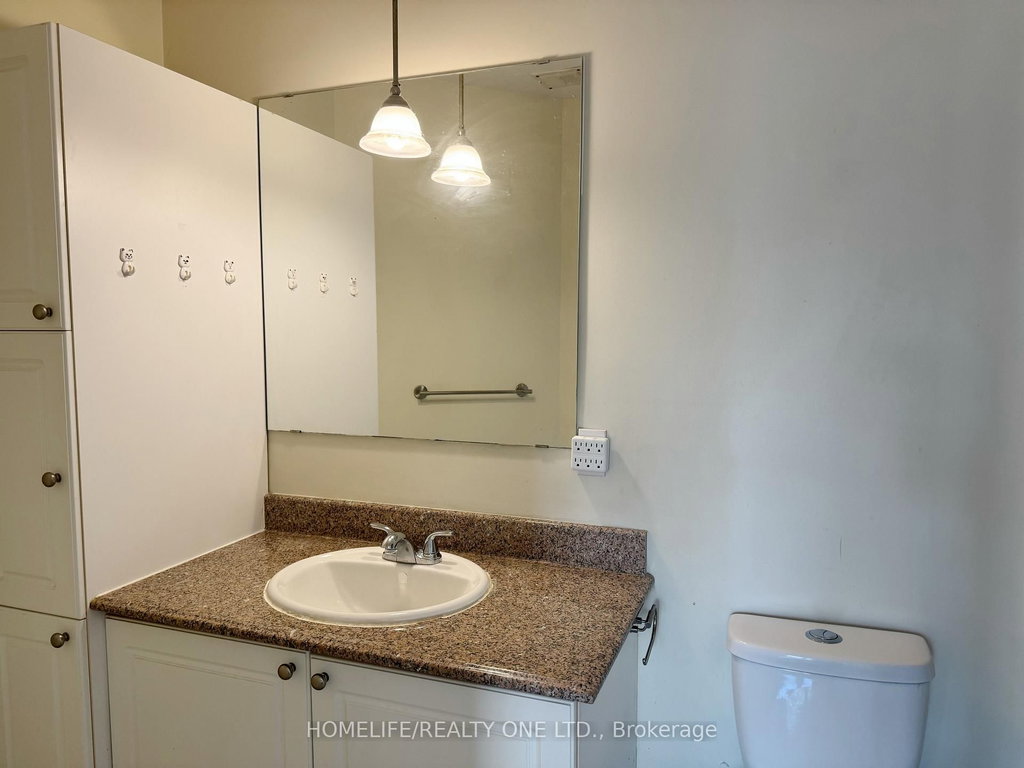 314 - 135 James Street S 4