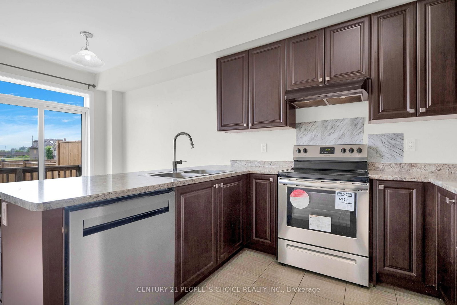 216 Explorer Way • Thorold, ON photo 17