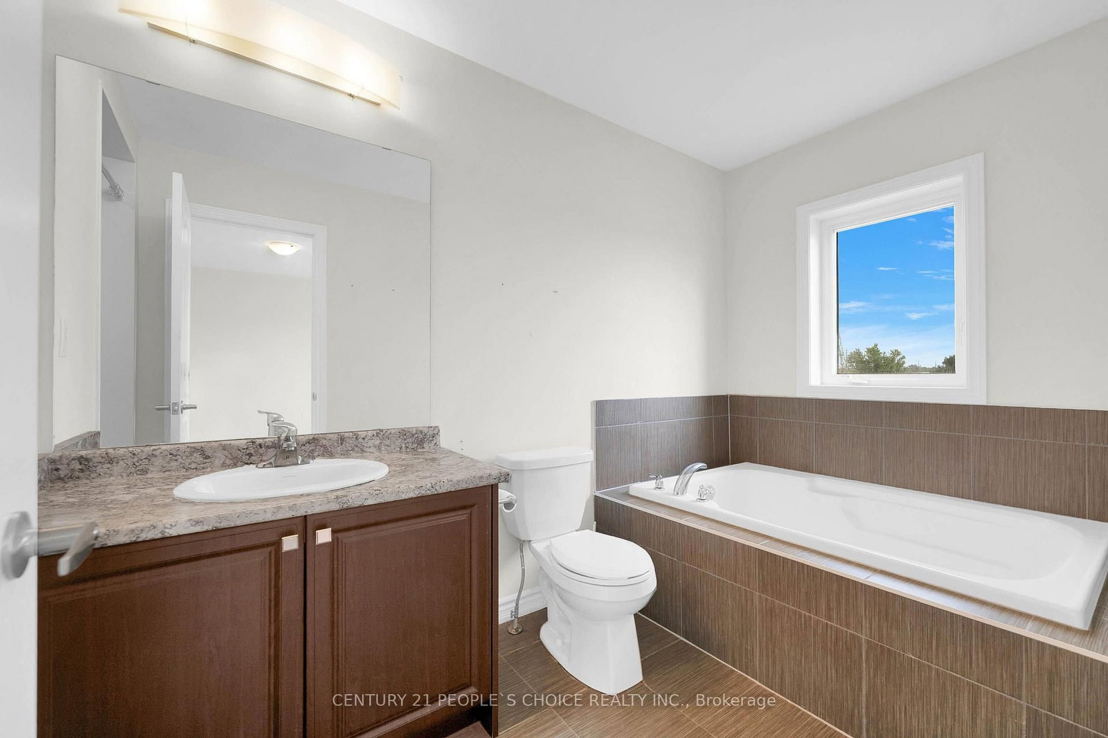 216 Explorer Way • Thorold, ON photo 25