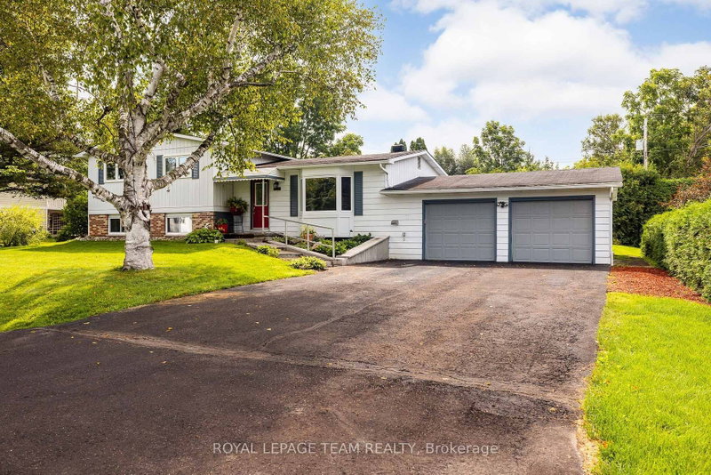 1016 Boucher Crescent