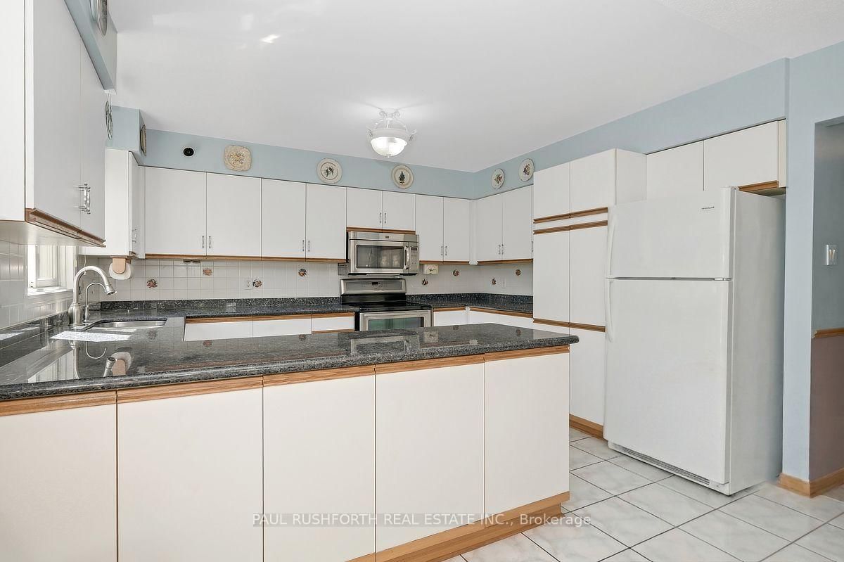 41 Morgans Grant Way • Kanata, ON photo 10