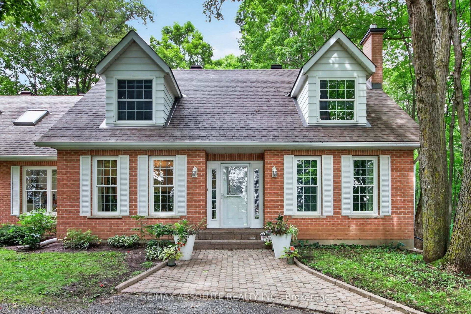 1985 Beach Road • North Grenville, ON photo 2