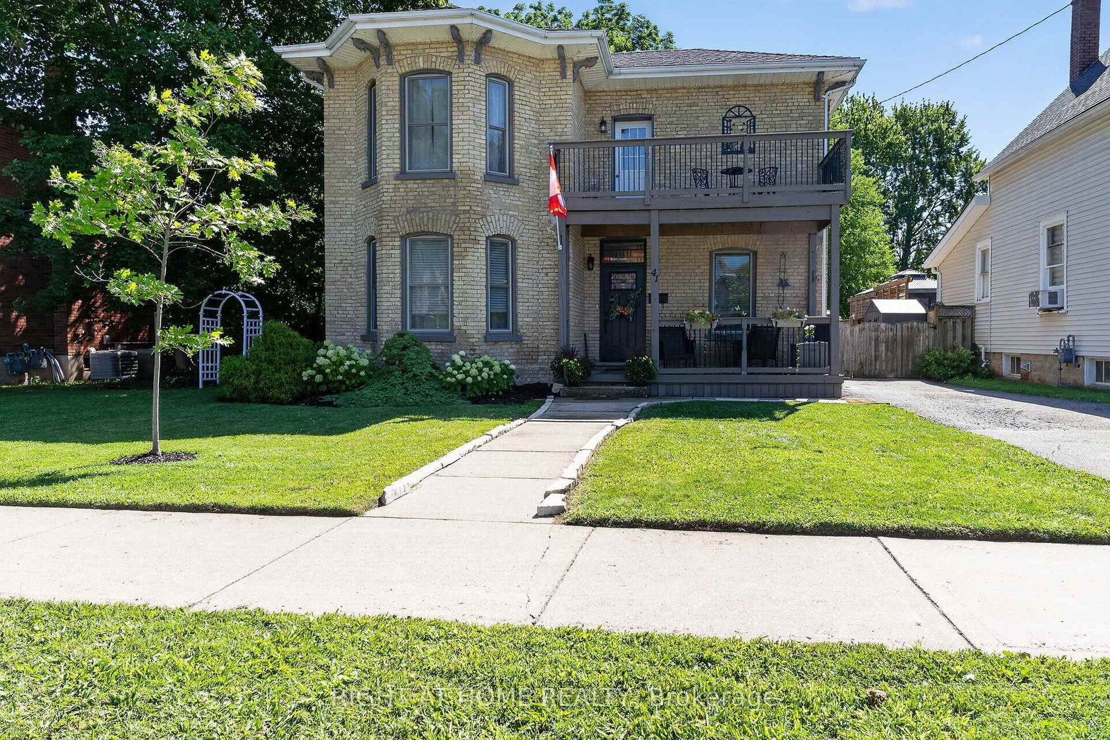 41 Hincks Street • St. Thomas, ON photo 1