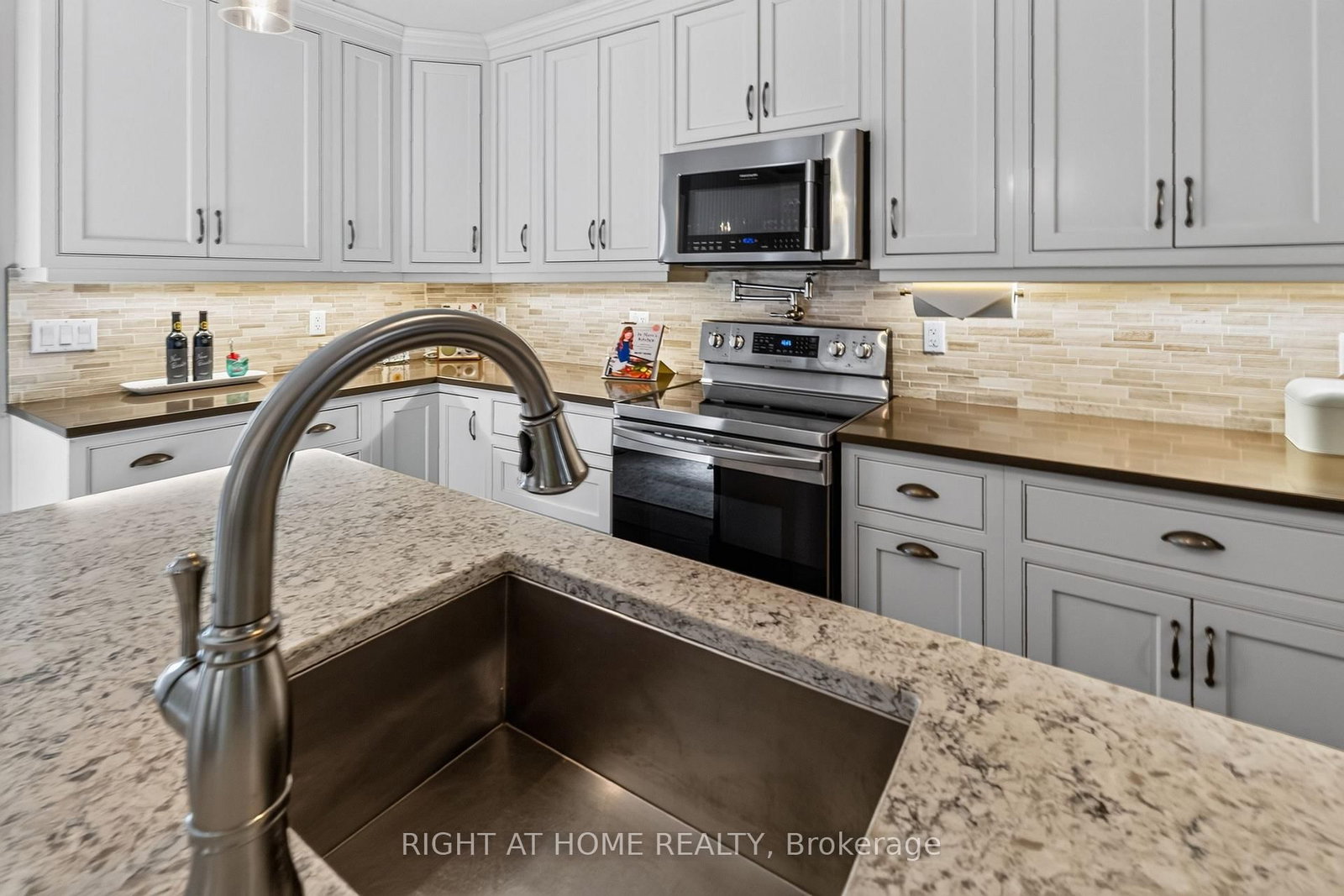 41 Hincks Street • St. Thomas, ON photo 19