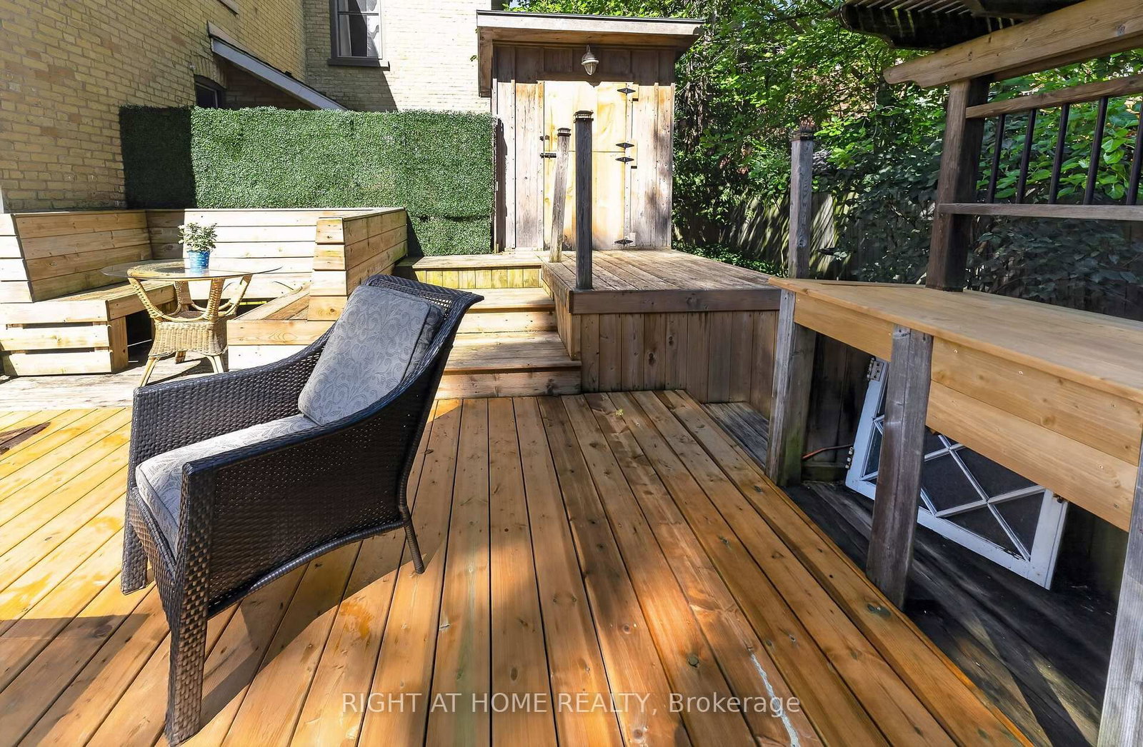 41 Hincks Street • St. Thomas, ON photo 35