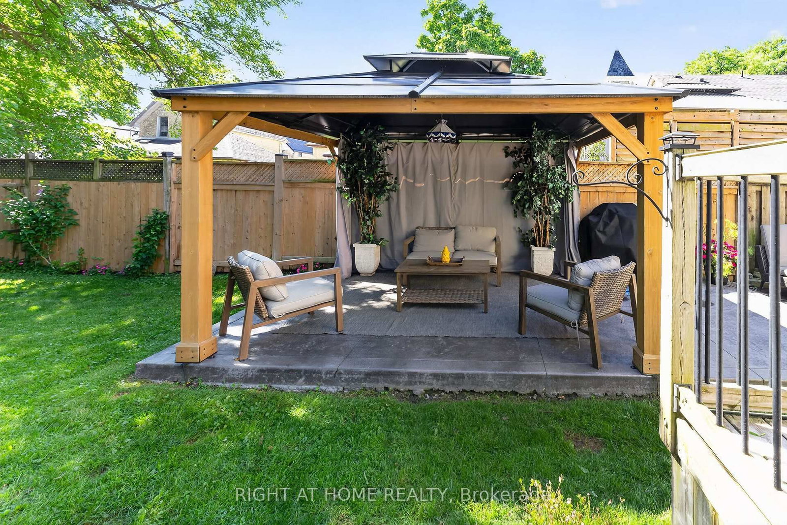 41 Hincks Street • St. Thomas, ON photo 43