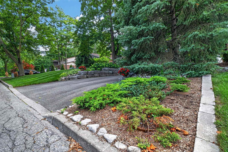 245 Corrie Crescent