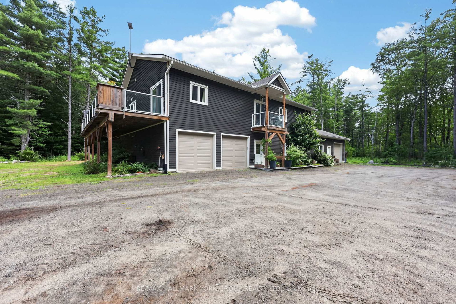 2285 Southwood Road • Gravenhurst, ON photo 3