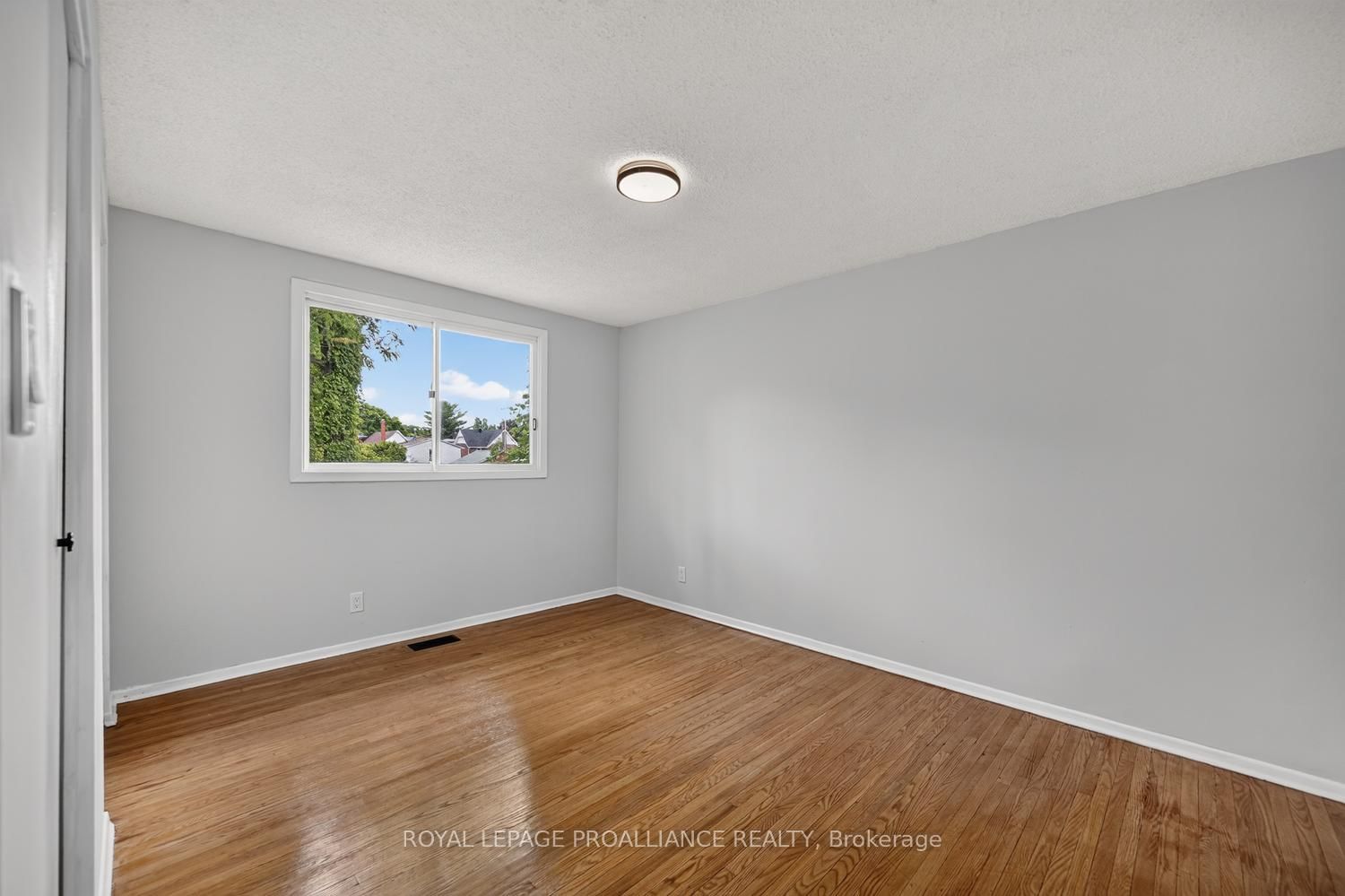 59 Abbott Street • Brockville, ON photo 13