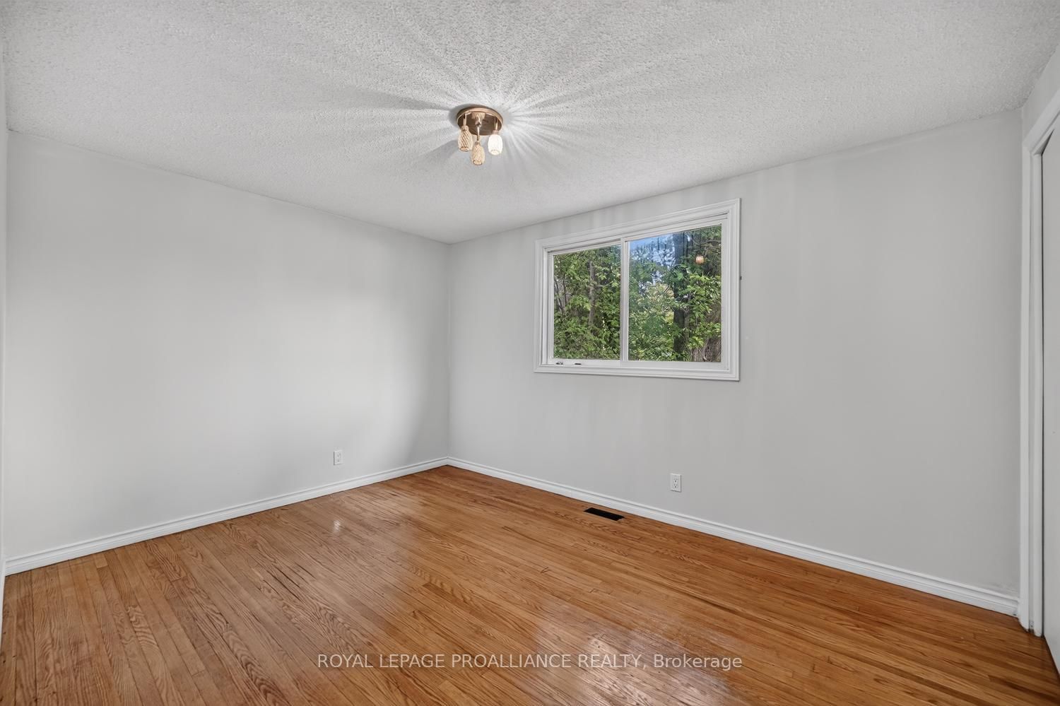 59 Abbott Street • Brockville, ON photo 17