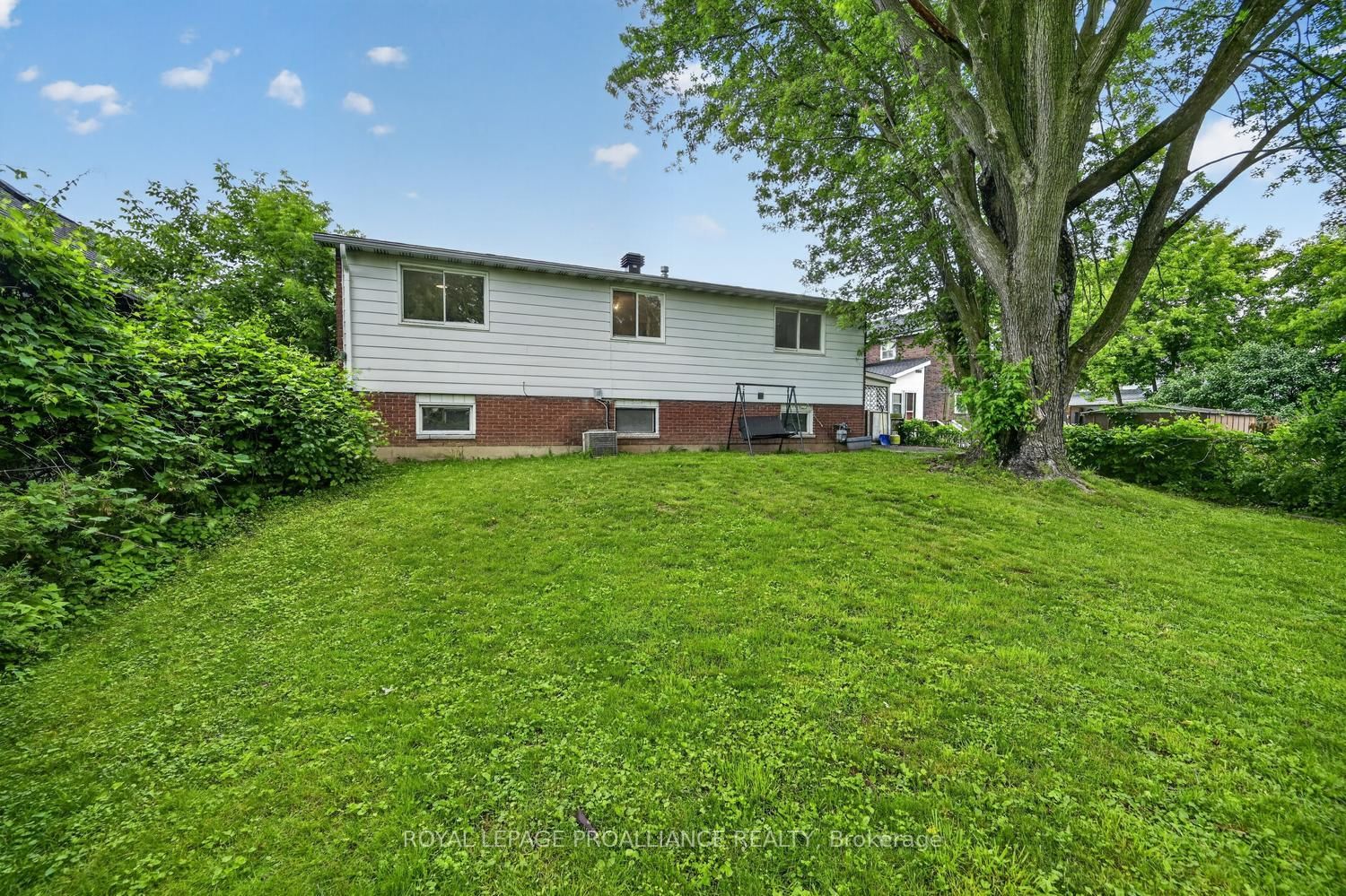 59 Abbott Street • Brockville, ON photo 24