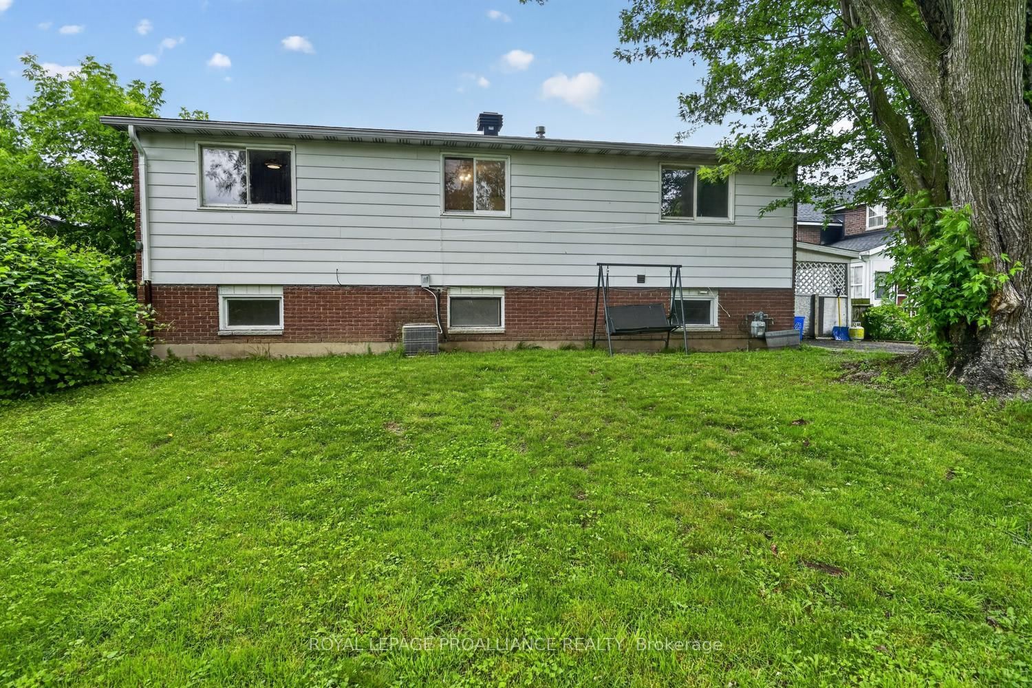 59 Abbott Street • Brockville, ON photo 25
