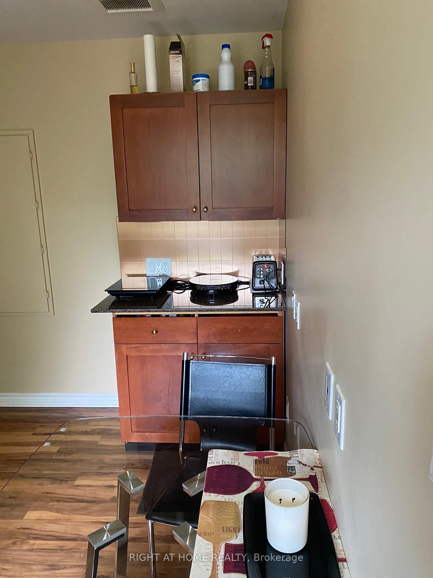 Listing Image 41