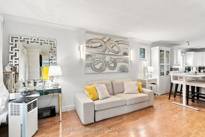 328 Woodward Avenue • Hamilton, ON photo 6