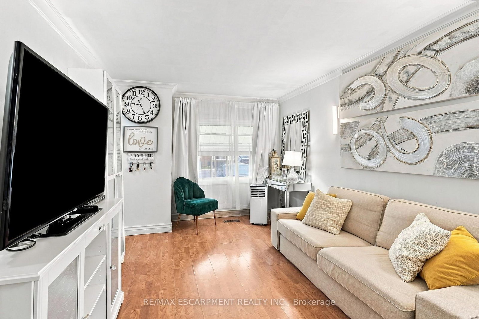 328 Woodward Avenue • Hamilton, ON photo 7