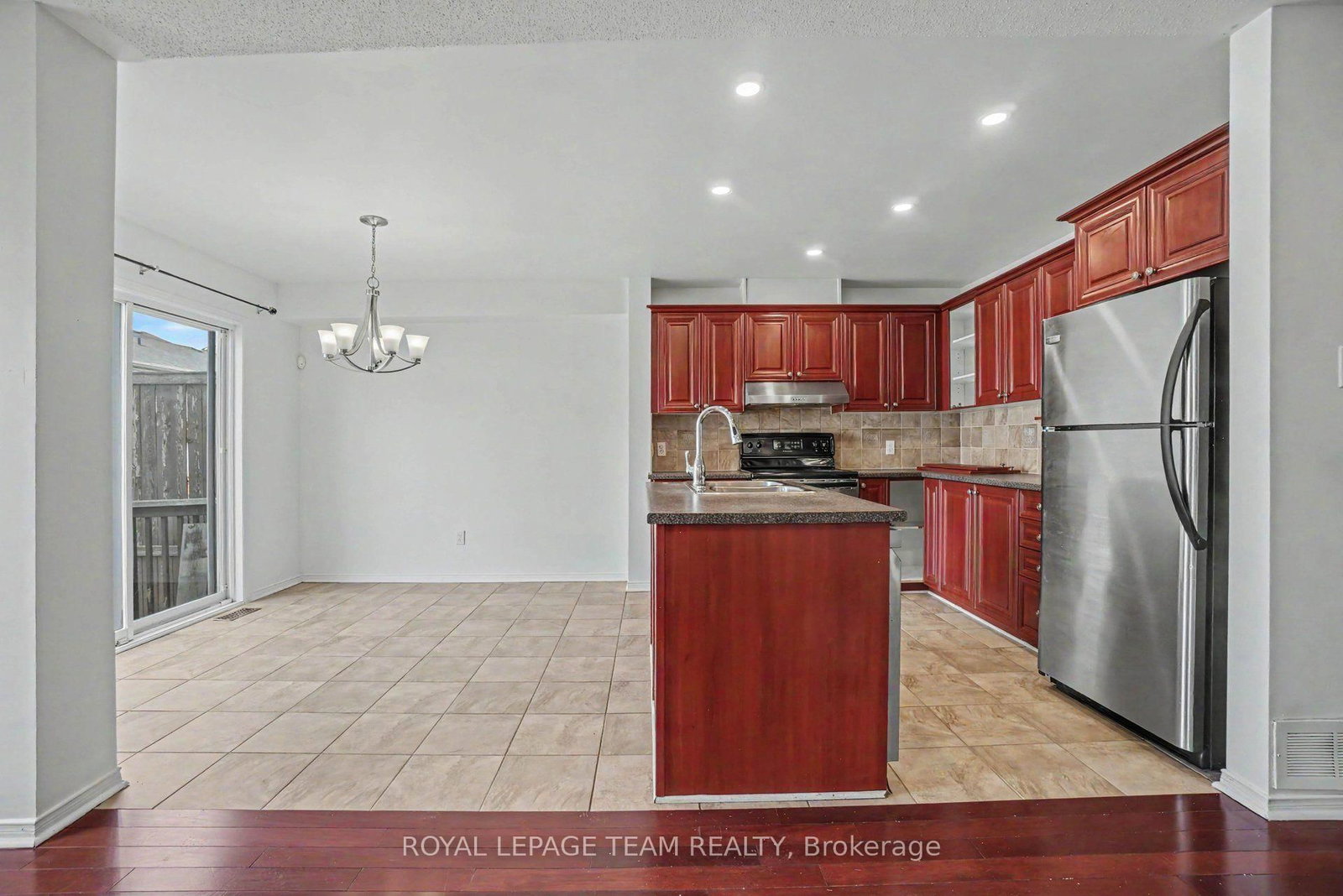 13 Stoneleigh Street • Ottawa, ON photo 11