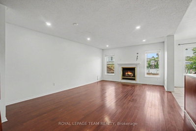 13 Stoneleigh Street • Ottawa, ON photo 4