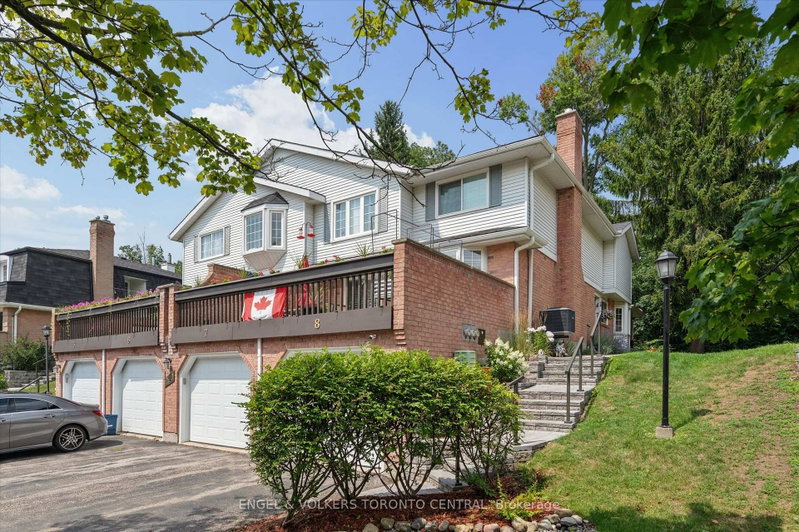 7 - 220 Kingswood Drive