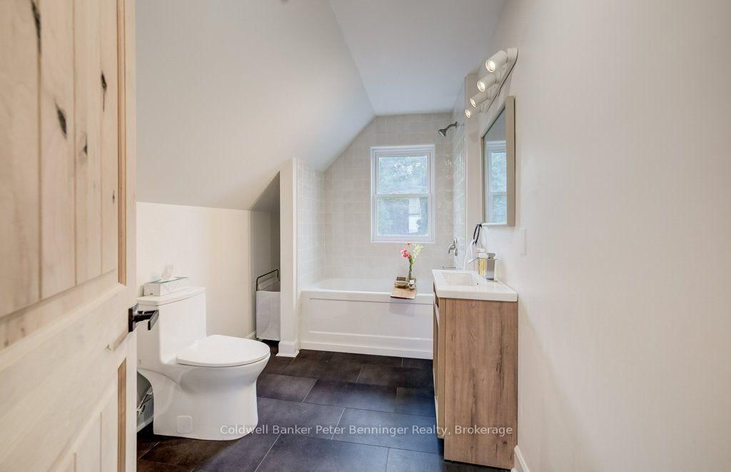 20 Elm Street • Brockton, ON photo 27