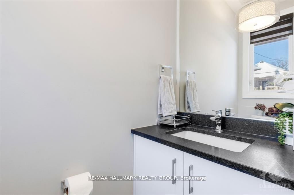 250 Richardson Avenue • Ottawa, ON photo 11