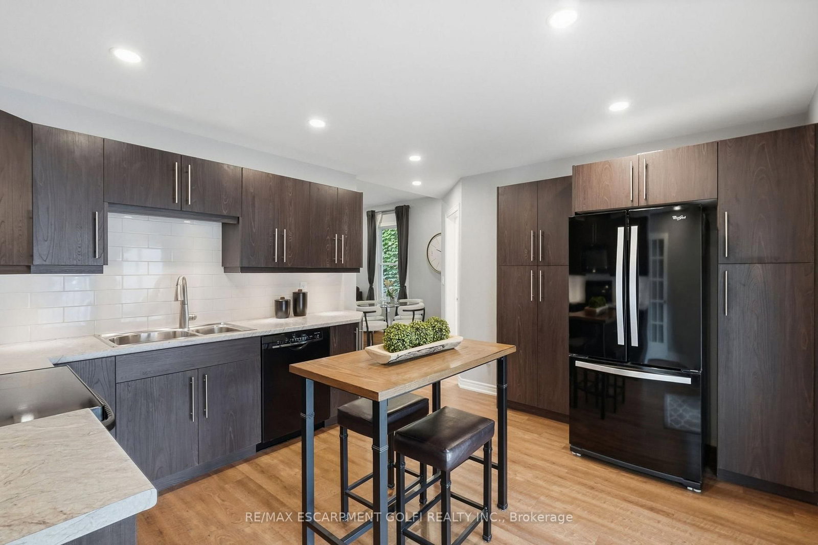 241 Rosslyn Avenue N • Hamilton, ON photo 14