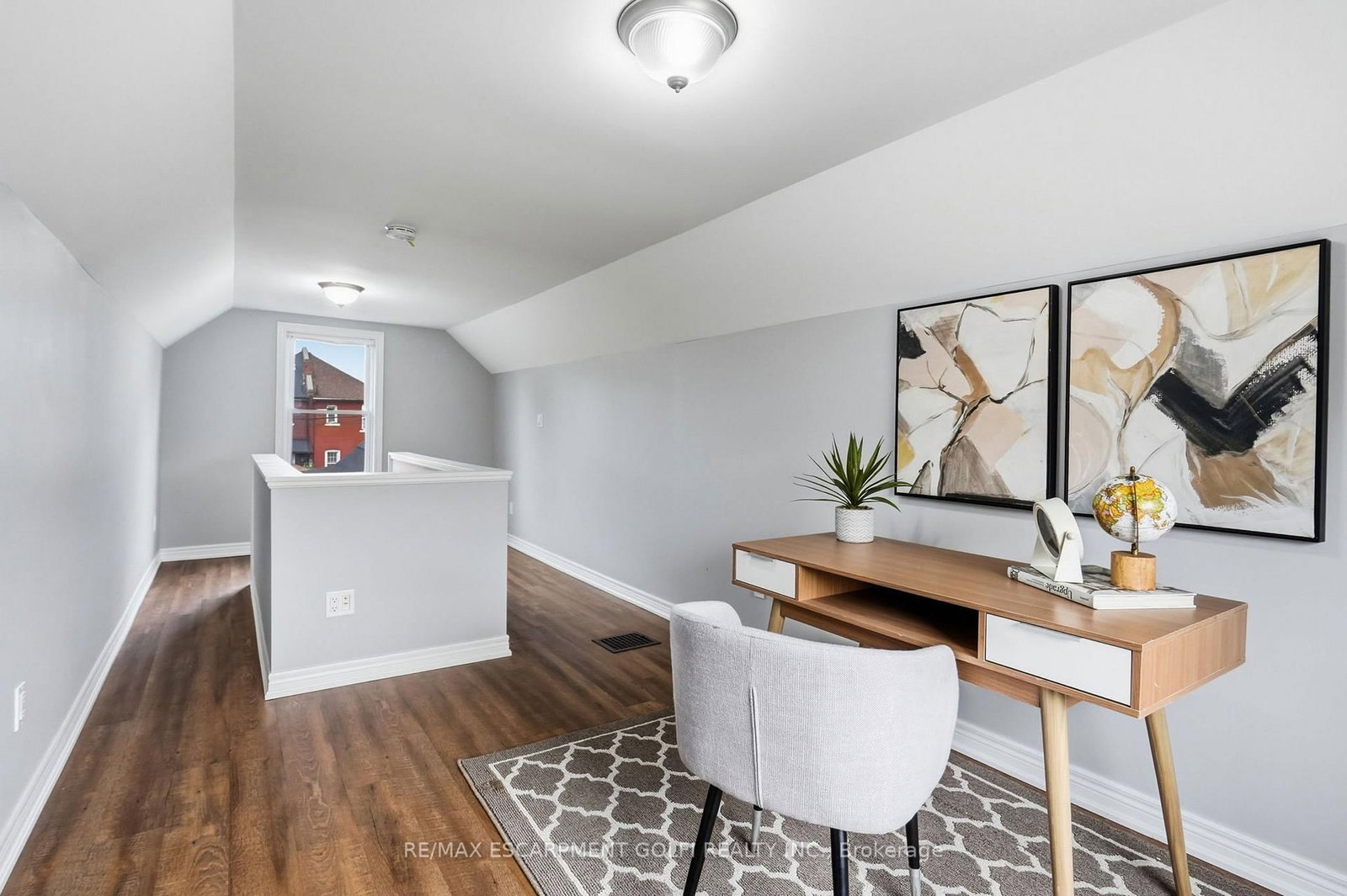 241 Rosslyn Avenue N • Hamilton, ON photo 22