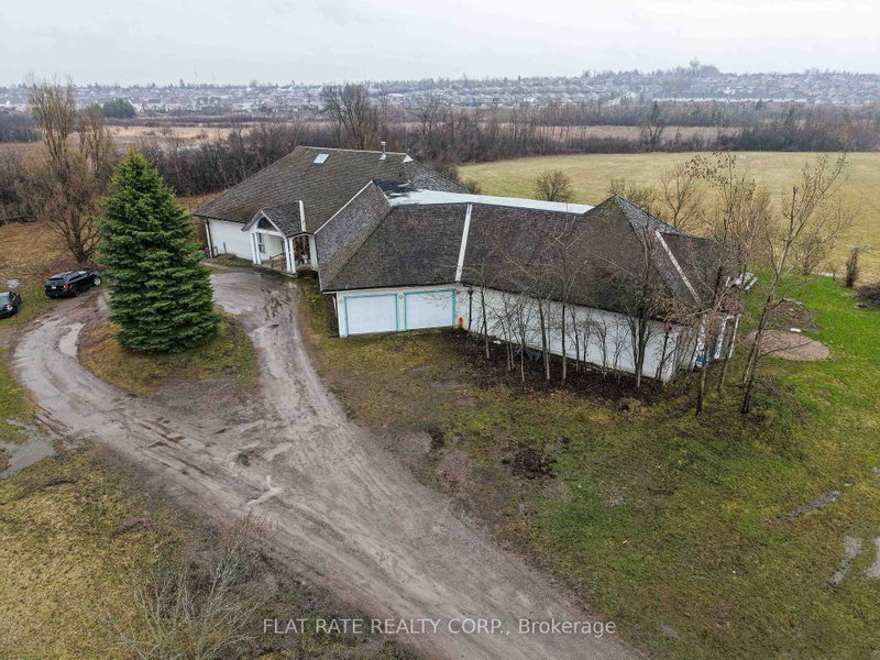 1315 Parkhill Road W