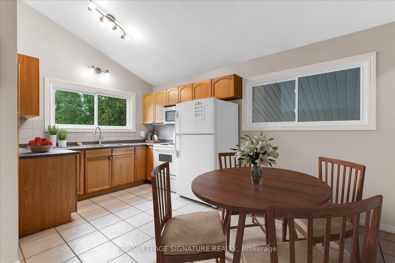 38 Tewskbury Cres photo 5