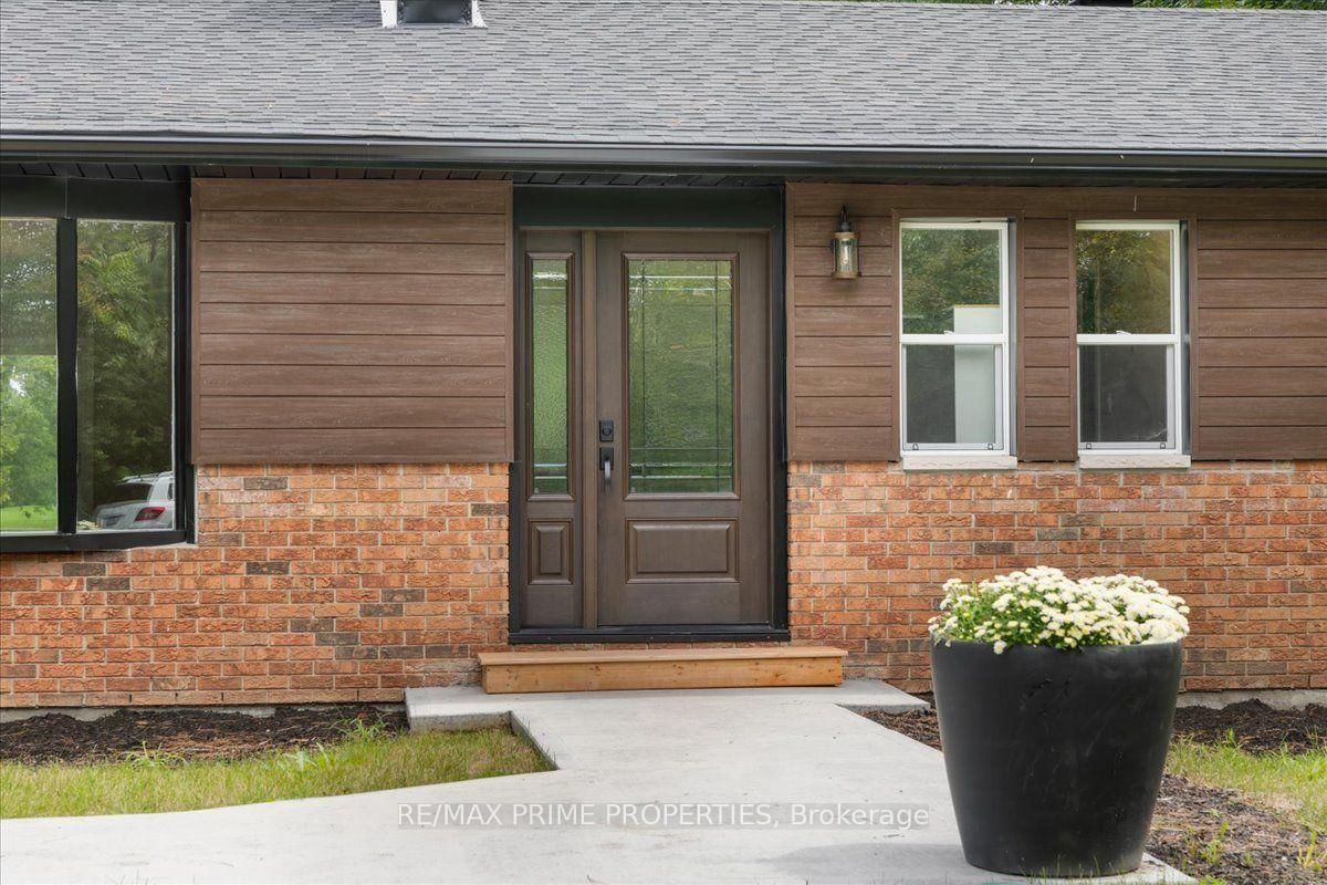 6636 Marina Drive • Manotick, ON photo 2