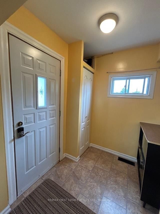 208 Gordon Street • Thunder Bay, ON photo 4