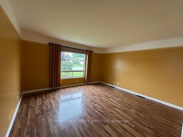 208 Gordon Street • Thunder Bay, ON photo 9