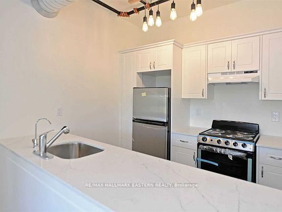 402 - 1354 Young's Point Road