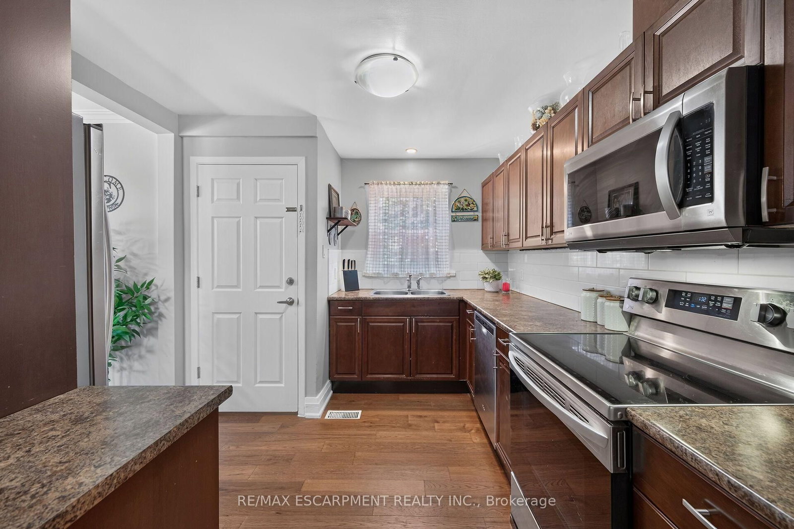 89 Wise Crescent • Hamilton, ON photo 12