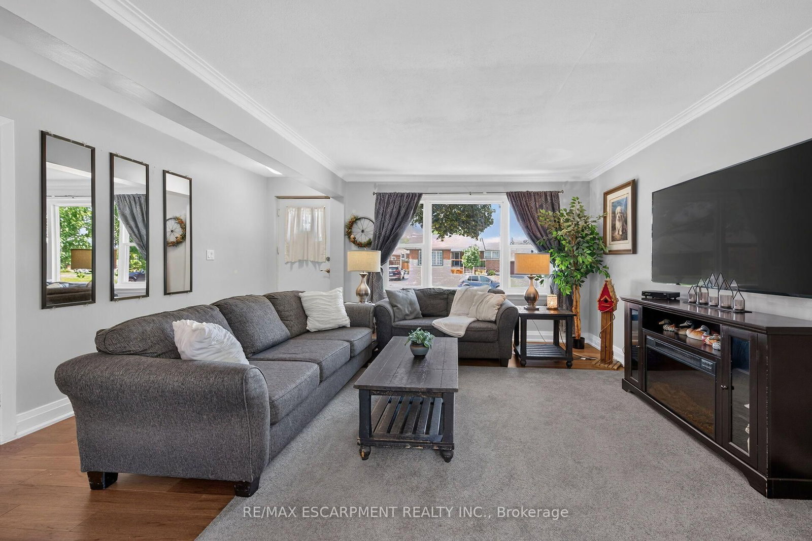 89 Wise Crescent • Hamilton, ON photo 5