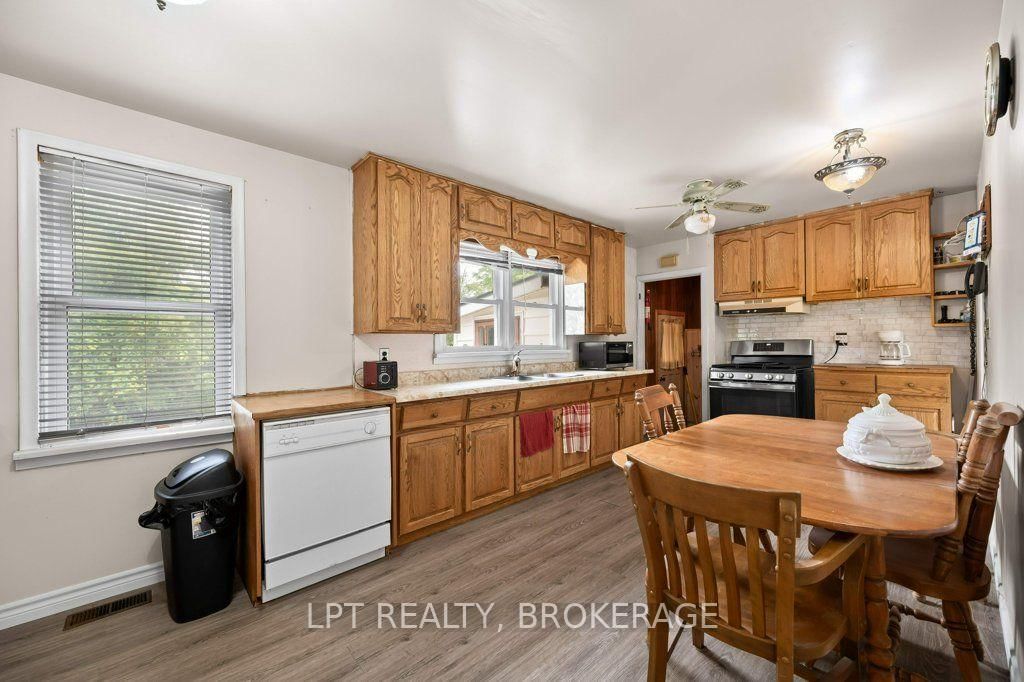 6175 Lakeview Drive • Verona, ON photo 10