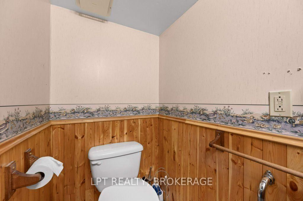 6175 Lakeview Drive • Verona, ON photo 26