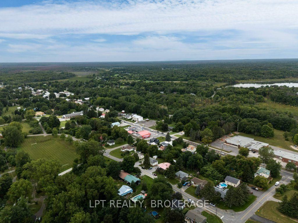 6175 Lakeview Drive • Verona, ON photo 39