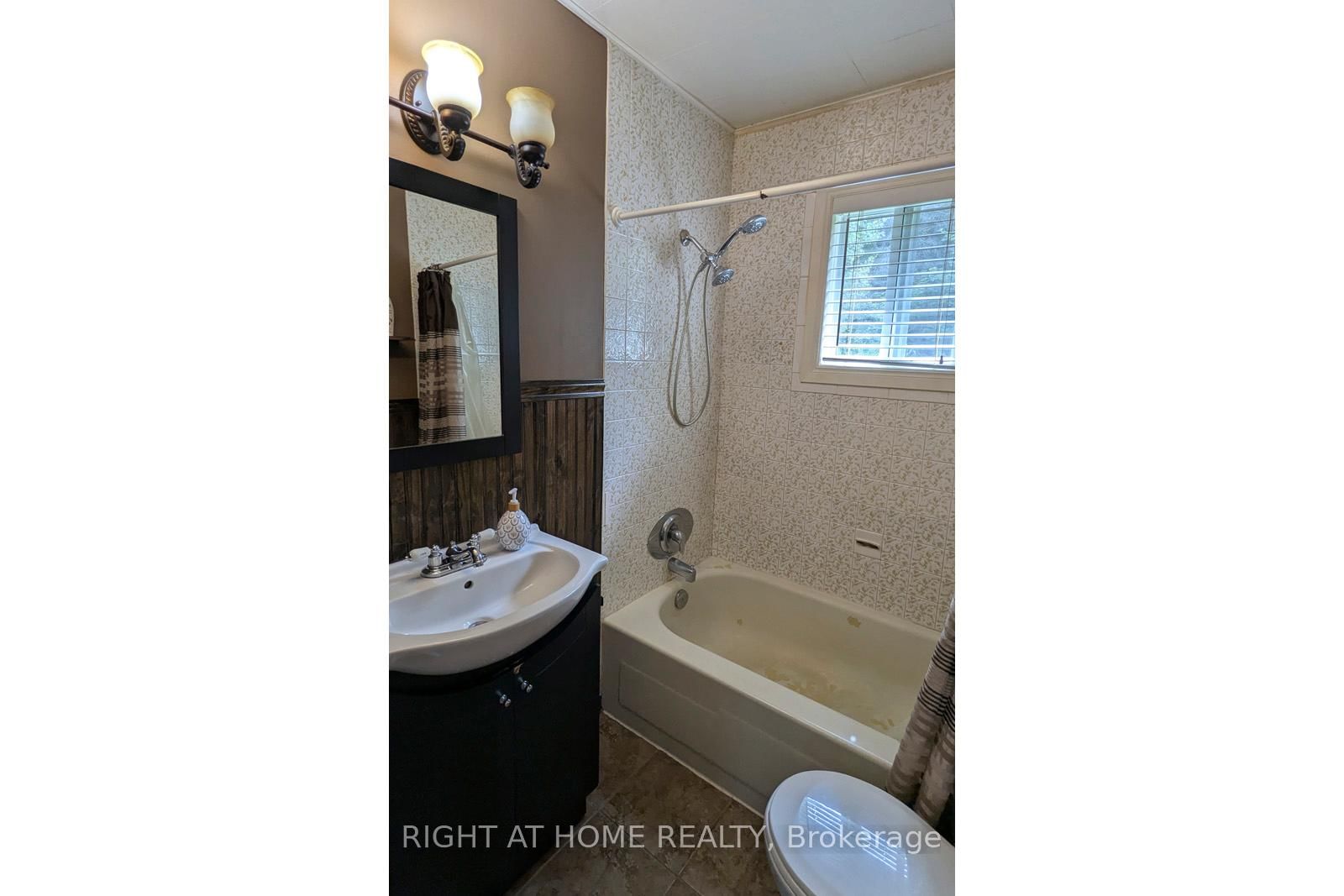 524 BALSAM CHUTES Road • Huntsville, ON photo 20