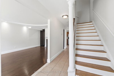 23 Heatherdale Place • Hamilton, ON photo 4